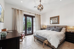 5 bedrooms, desk, iron/ironing board, travel crib