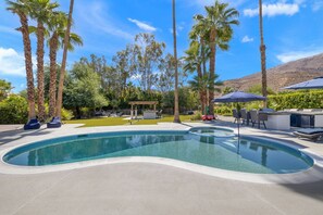 Unclassified image, 3 of 49, button - Magnesia Falls Cove, Newly Remodeled, Large Yard, Pool, Spa, Fire Feature, Mountain Views (Rancho Mirage)
