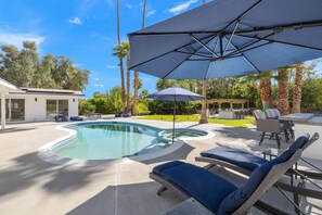 Unclassified image, 5 of 49, button - Magnesia Falls Cove, Newly Remodeled, Large Yard, Pool, Spa, Fire Feature, Mountain Views (Rancho Mirage)