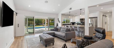 TV connectée, cheminée