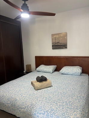 1 camera, ferro/asse da stiro, Wi-Fi gratuito, lenzuola