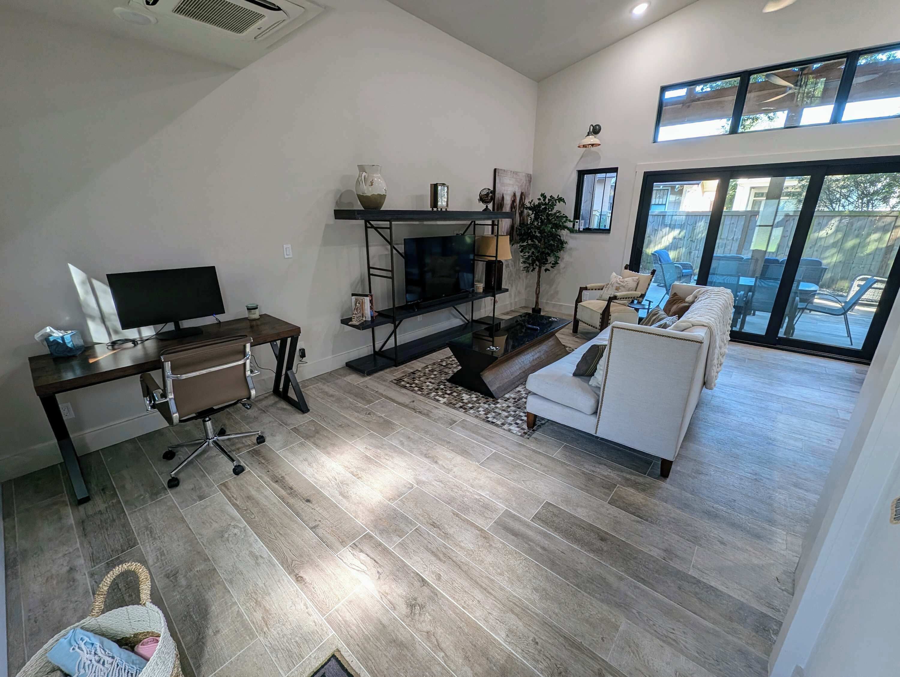 Télévision, espaces bureaux