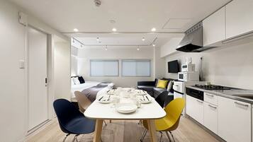 Studiosvit Comfort - balkong | Strykjärn/strykbräda och gratis wi-fi