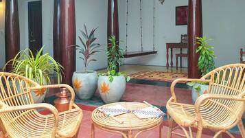 Traditional Villa, 3 Bedrooms | Living area | 32-inch Smart TV with satellite channels, Netflix, streaming services