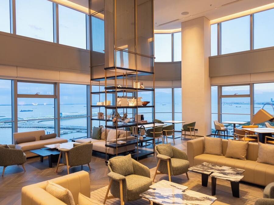 2 bares, salón en el lobby