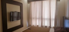 Deluxe Double Room | Desk, free WiFi - Hotel Krishna Sai Kutir (Rahata)