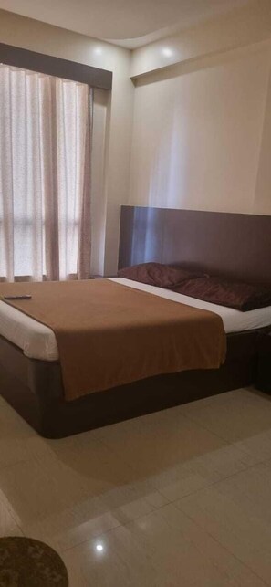 Family Suite | Desk, free WiFi - Hotel Krishna Sai Kutir (Rahata)