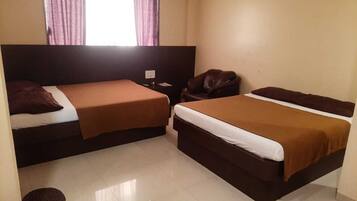 Classic Double or Twin Room | 1 bedroom, desk, free WiFi