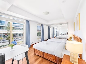 4 habitaciones, tabla de planchar con plancha, wifi y ropa de cama