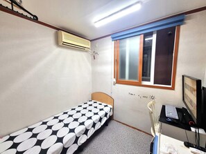 Basic Single Room | Free WiFi - kinghouse (Gwangju)