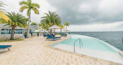 Villa with ocean view/bbq/pool/resort access