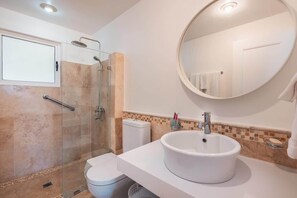 تجهيزات دش، مجففات شعر، شامبو