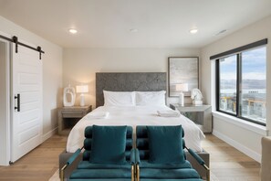 4 bedrooms, desk, travel cot, free WiFi - Free Deer Valley East Shuttle w/ Hot Tub & Game Room | Ski La Vie by Avantstay (Heber City)