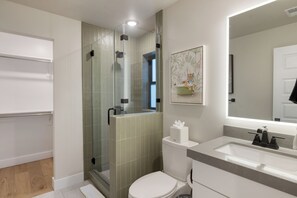 Shower, hair dryer, towels - Free Deer Valley East Shuttle w/ Hot Tub & Game Room | Ski La Vie by Avantstay (Heber City)