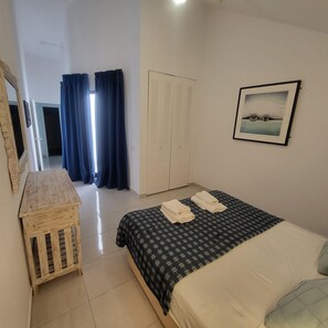 2 bedrooms, iron/ironing board, travel crib, free WiFi