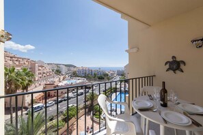 Outdoor dining - Castle Harbour 8 (Los Cristianos)