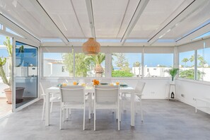 Dining - Endless Summer Beach Apartment - Casa Regnilla (Playa de Las Americas)