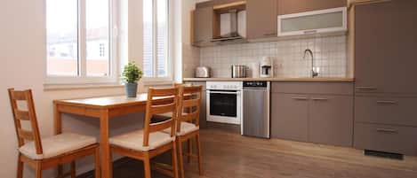 House | Private kitchen | Electric kettle, toaster
