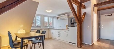 Apartment | Dining
