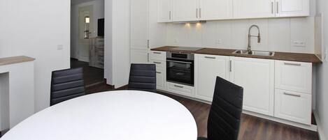 House | Dining