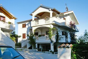 Apartment | Exterior - Happy Apartments, Sveti Filip i Jakov (Sveti Filip i Jakov)