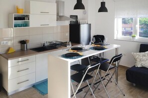 Apartment | Private kitchen - Happy Apartments, Sveti Filip i Jakov (Sveti Filip i Jakov)