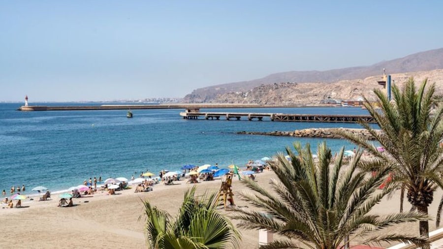 Faro's Zapillo Apartment - Almeria