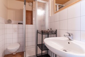 Apartment | Bathroom