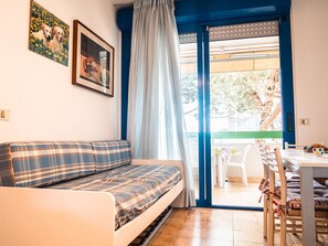 Apartamento | 2 dormitorios y mobiliario individual