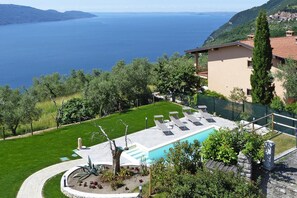 Unclassified image, 5 of 12, button - Apartment in Tignale With Lake Garda Views (Tignale)