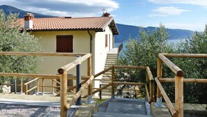 Apartment | Exterior - Apartment in Tignale With Lake Garda Views (Tignale)