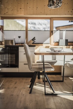 House | Dining