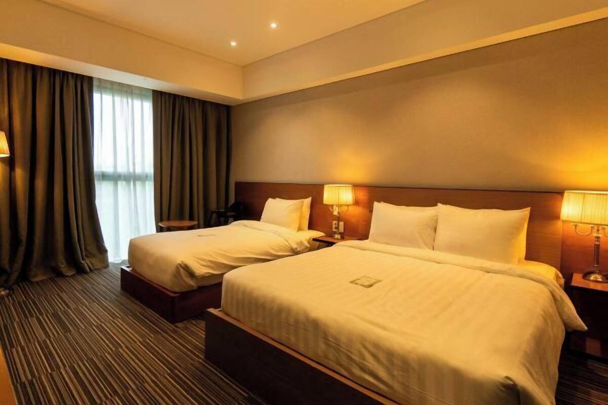 In-room safe, desk, laptop workspace, WiFi (free)