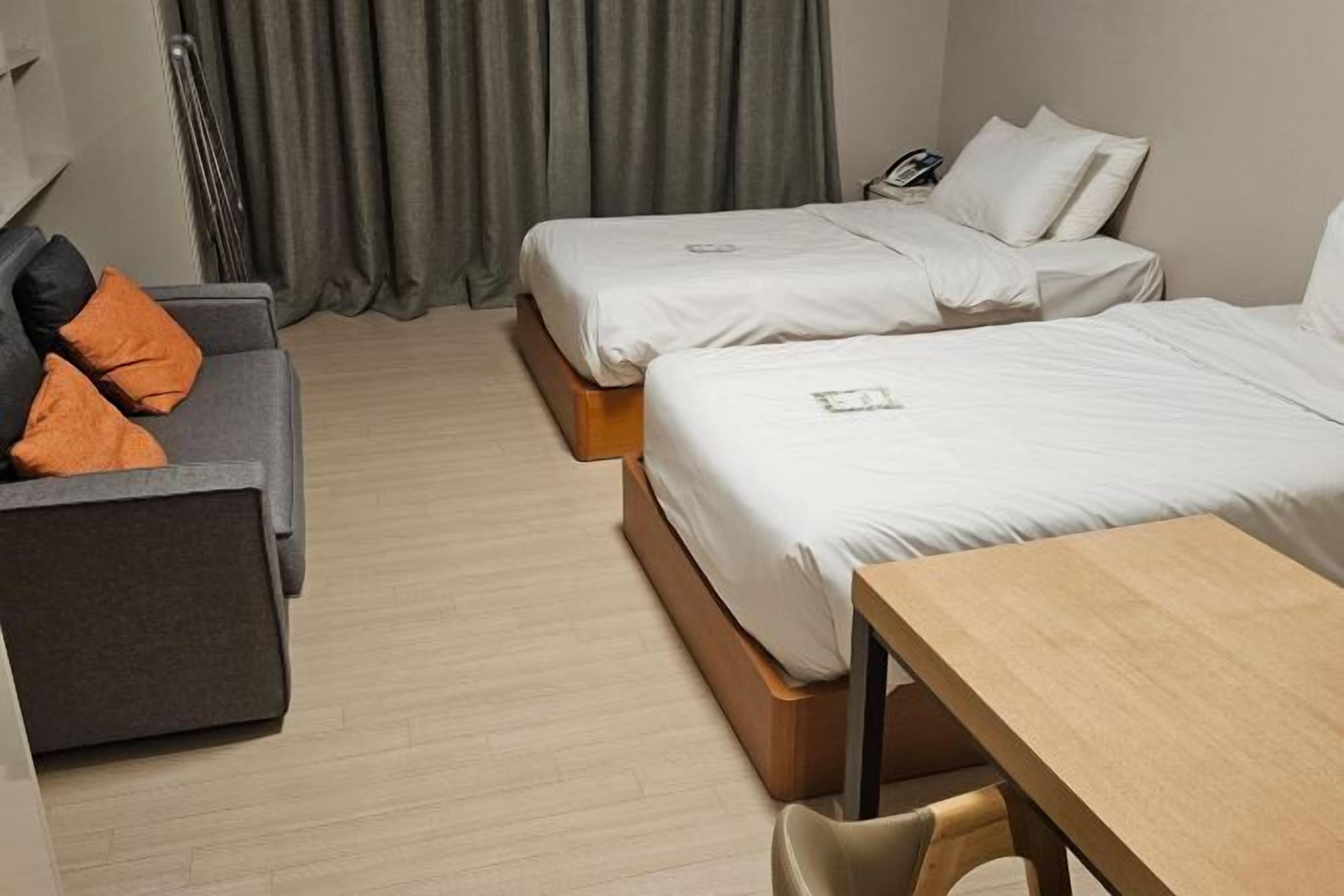 Caja de seguridad en la habitación, wifi gratis y ropa de cama 