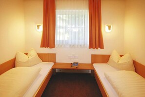 Apartamento | 2 quartos, individualmente mobiliados