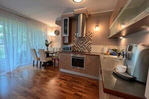 Ferienhaus | Eigene Küche | Wasserkocher, Hochstuhl