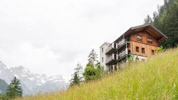 Apartment | Bahagian luar