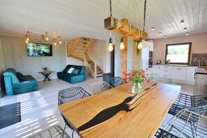 Living room - Comfortable Holiday Home, Sauna + hot tub Included (Malechowo)