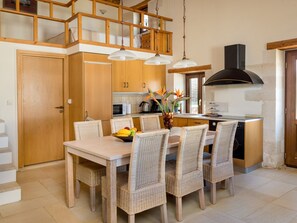 Maison | Cuisine privée | Chaise haute