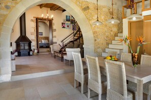 Dining - Cozy Holiday Home With Pool and Whirlpool in Maheri (Apokoronas)