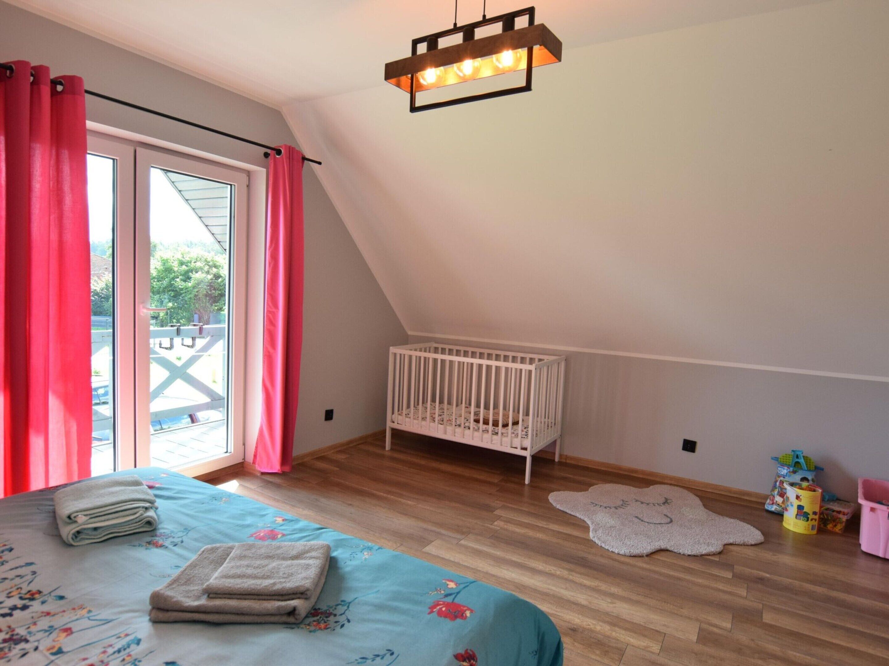 3 bedrooms, individually furnished, bed sheets