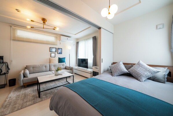 1 habitación, tabla de planchar con plancha y wifi gratis 