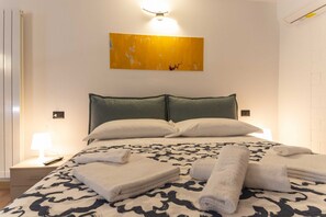 Iron/ironing board, WiFi, bed sheets - GuestHost - Galaxy Lofts - Appt Jupiter x4 (Torino)