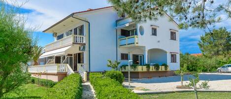 Apartment | Exterior