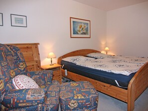 1 bedroom, individually furnished