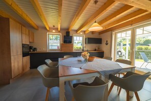 House | Dining - Ferienhaus Seewind mit Sauna am Dummer See (Dümmer)