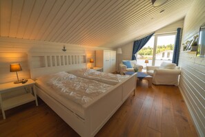 House | 4 bedrooms, individually furnished - Ferienhaus Seewind mit Sauna am Dummer See (Dümmer)