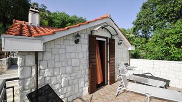 House | Terrace/patio