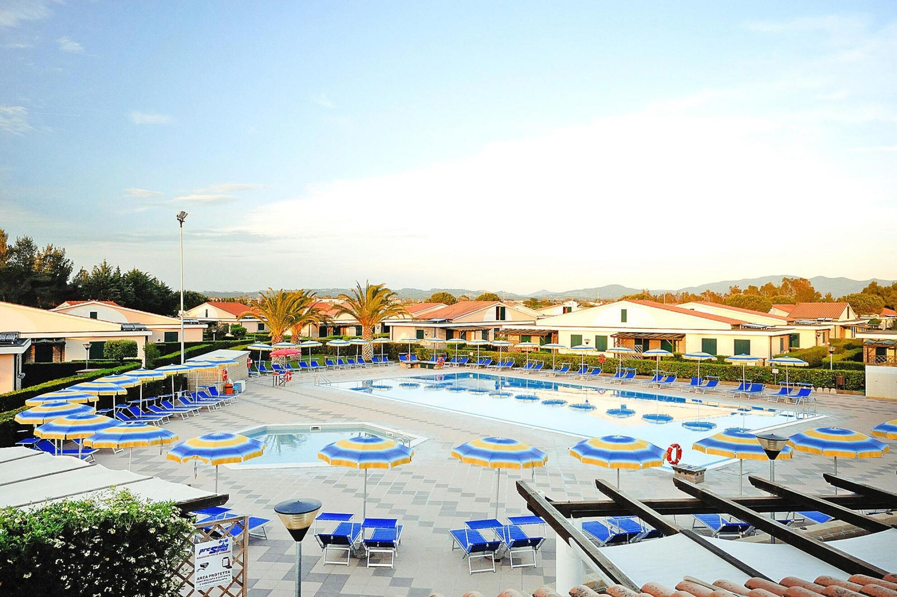 Apartment | Pool | Outdoor pool