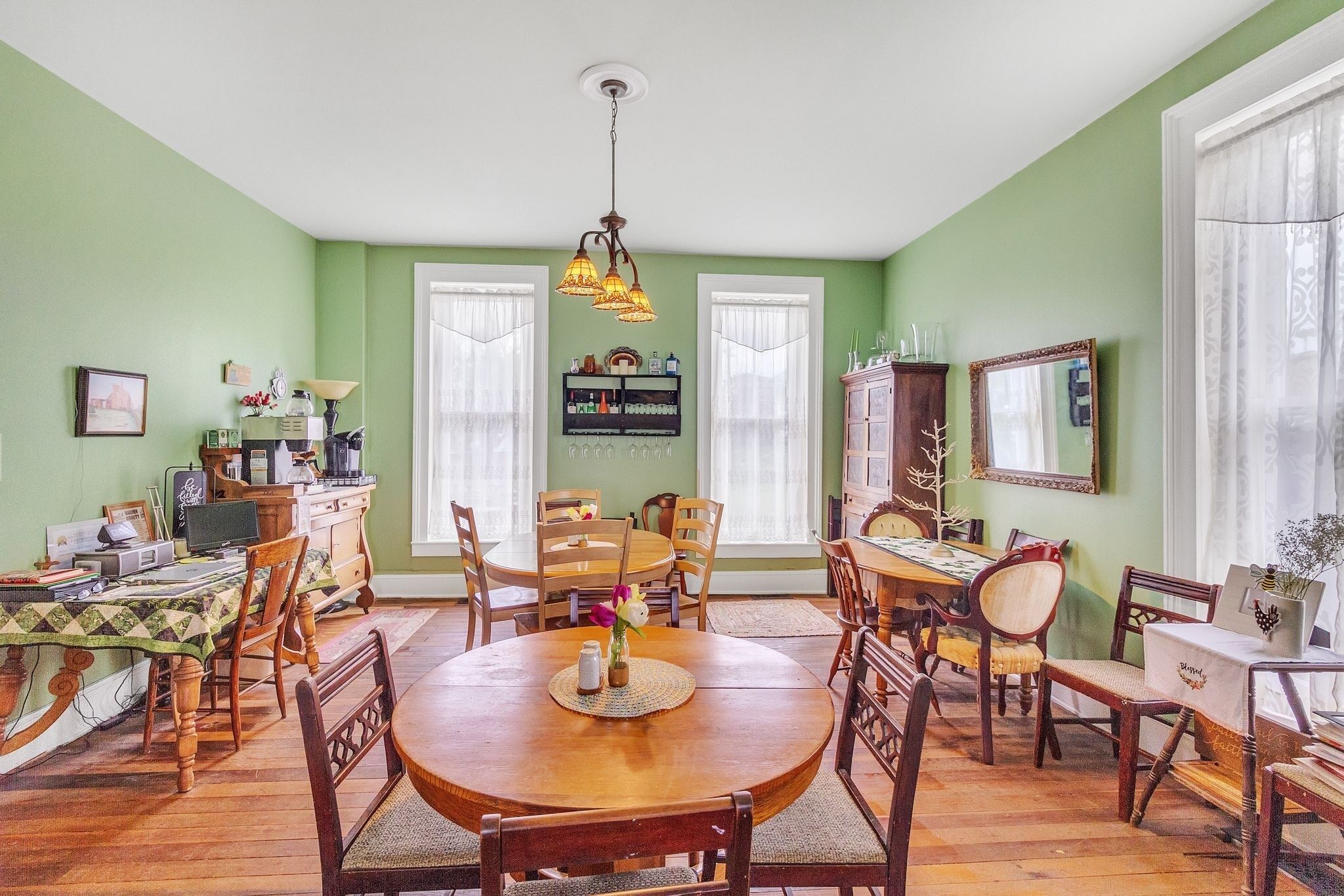 Room, 1 Bedroom | Dining